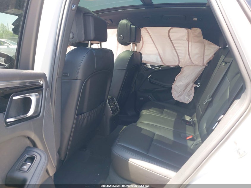 2025 PORSCHE MACAN auction photo 8