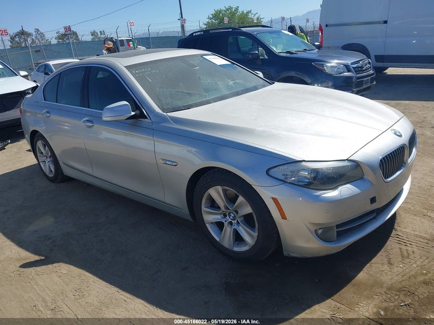 Vin: wbafr1c59bc742876, lot: 45663686, bmw 528i 2011 img_1