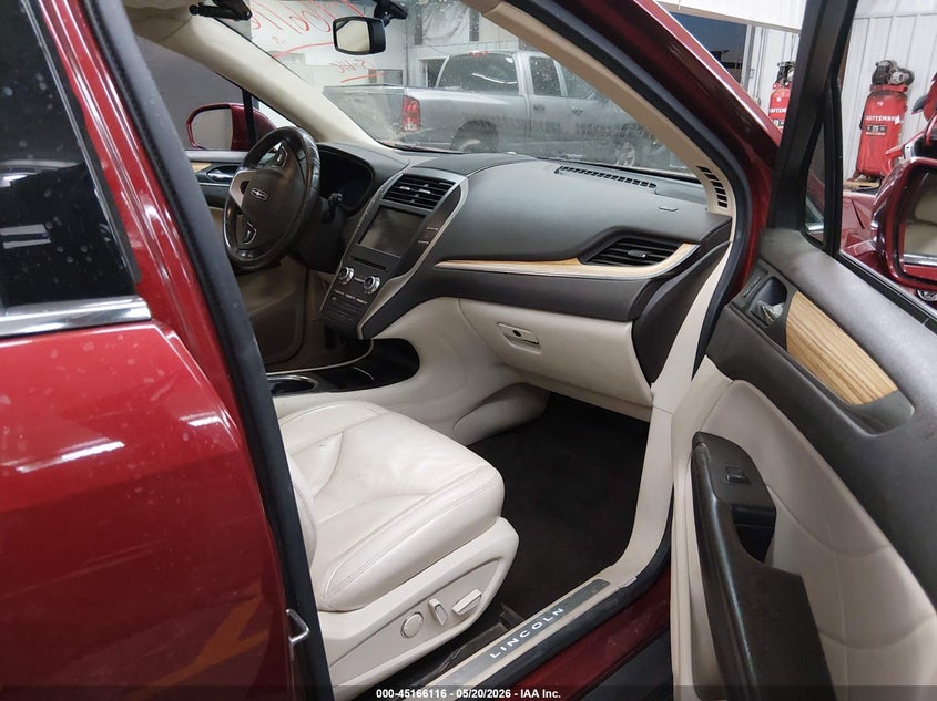 2015 LINCOLN MKC auction photo 5