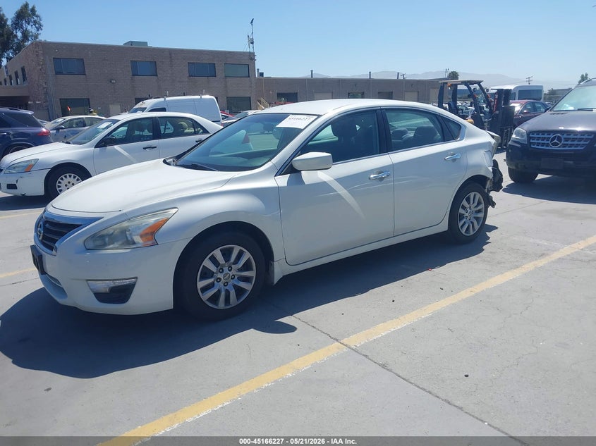 2015 Nissan Altima 2.5 S 1N4AL3AP5FN311725 photo 1