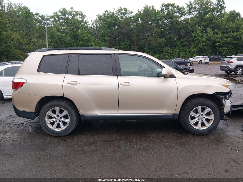 2011 Toyota Highlander 3.5 Base V6 Gold Lot 111045166236 Vin 5TDBK3EH6BS090841