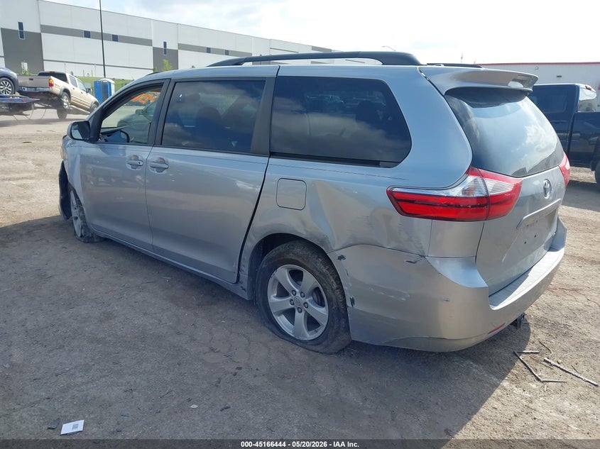 TOYOTA SIENNA - zdjęcie 3