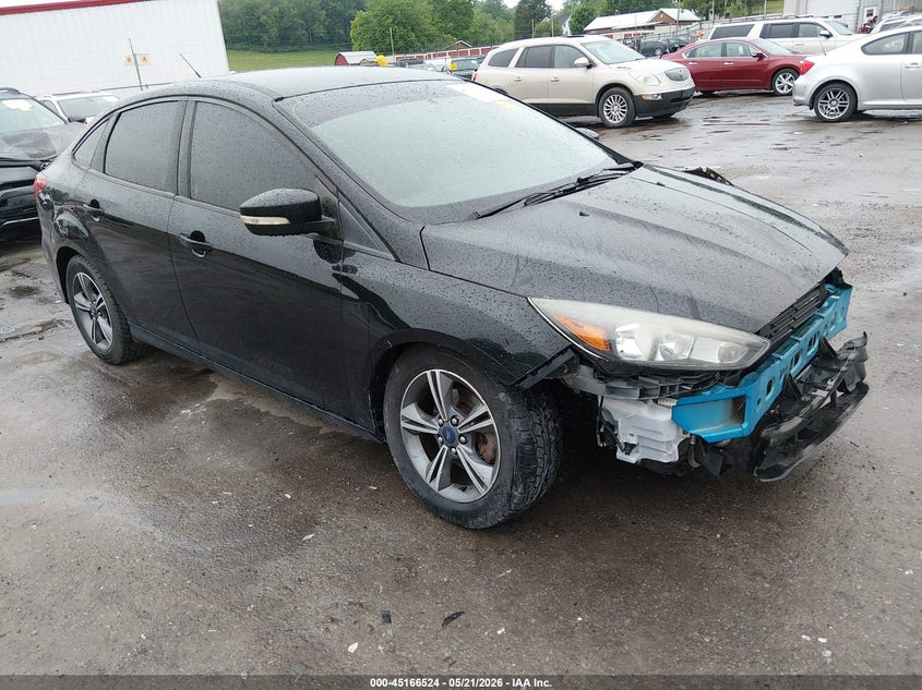 Vin: 1fadp3fe4hl302618, lot: 45664210, ford focus se 2017 img_1