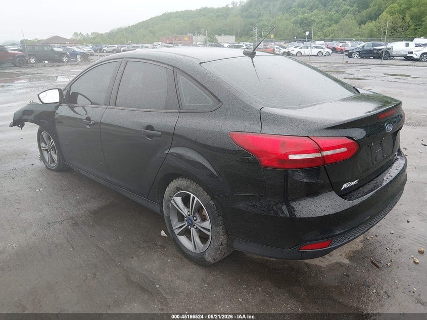 Vin: 1fadp3fe4hl302618, lot: 45664210, ford focus se 20173