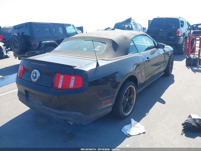 1ZVBP8EM3C5201622 2012 Ford Mustang 3.7 V6 black