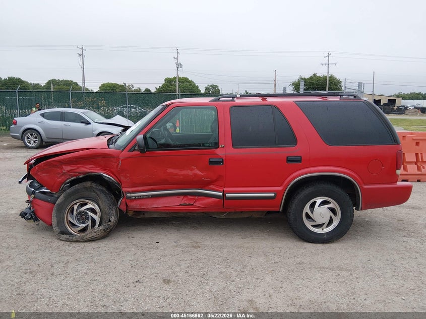 2000 Chevrolet Blazer Lt VIN: 1GNDT13W9Y2139422 Lot: 45166862