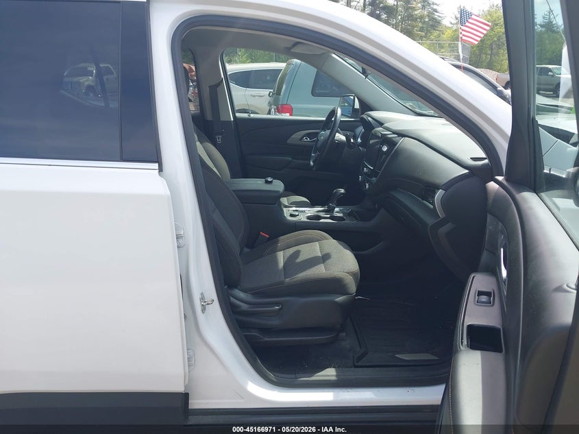 VIN 1GNEVGKW2JJ264101 2018 CHEVROLET TRAVERSE 1LT