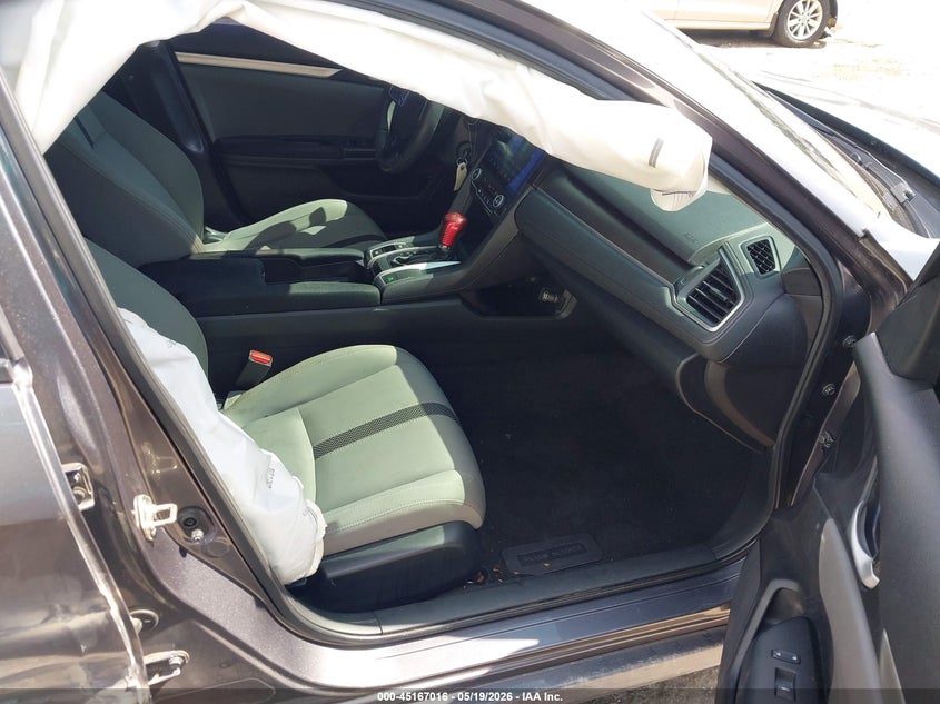 VIN 19XFC2F63KE037658 2019 HONDA CIVIC LX