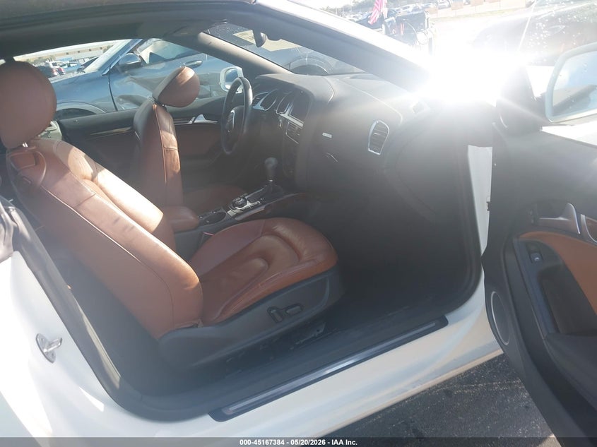 WAULFAFH4BN002934 2011 Audi A5 2.0 2.0t Premium White