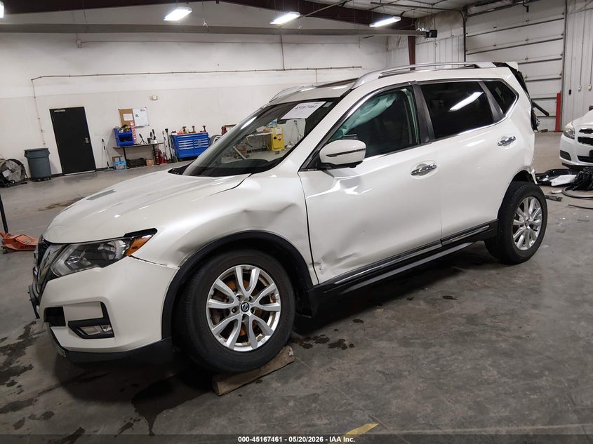 2017 NISSAN ROGUE auction photo 2