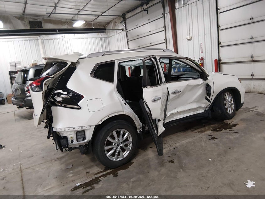 2017 NISSAN ROGUE auction photo 4