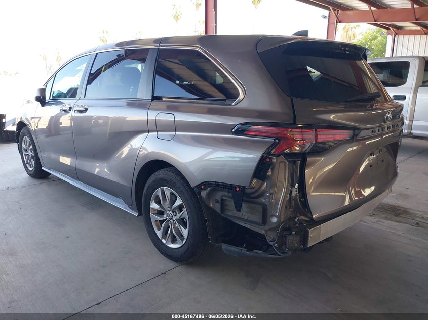 2022 Toyota Sienna Xle VIN: 5TDYRKEC9NS106233 Lot: 45167486
