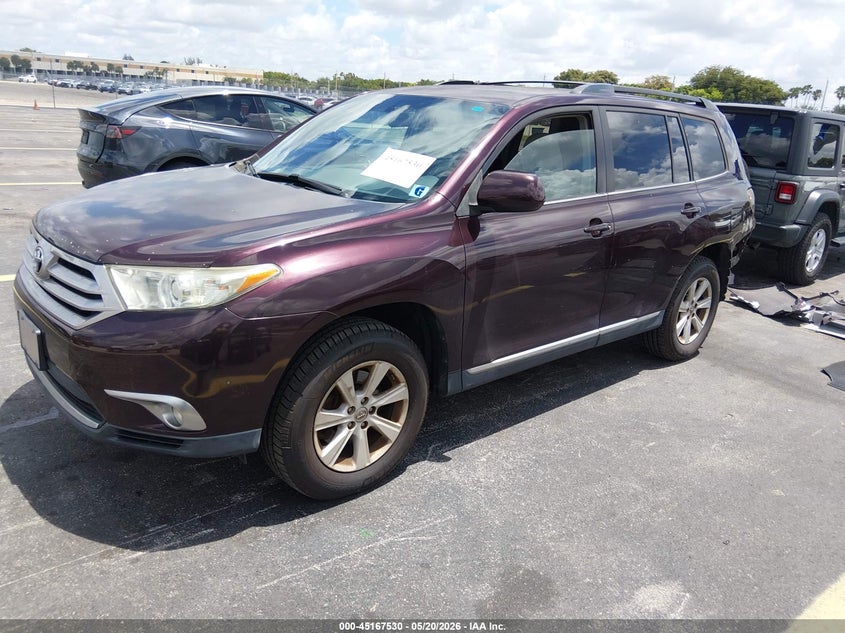 Vin: 5tdbk3eh3bs050166, lot: 45665216, toyota highlander base v6 20112