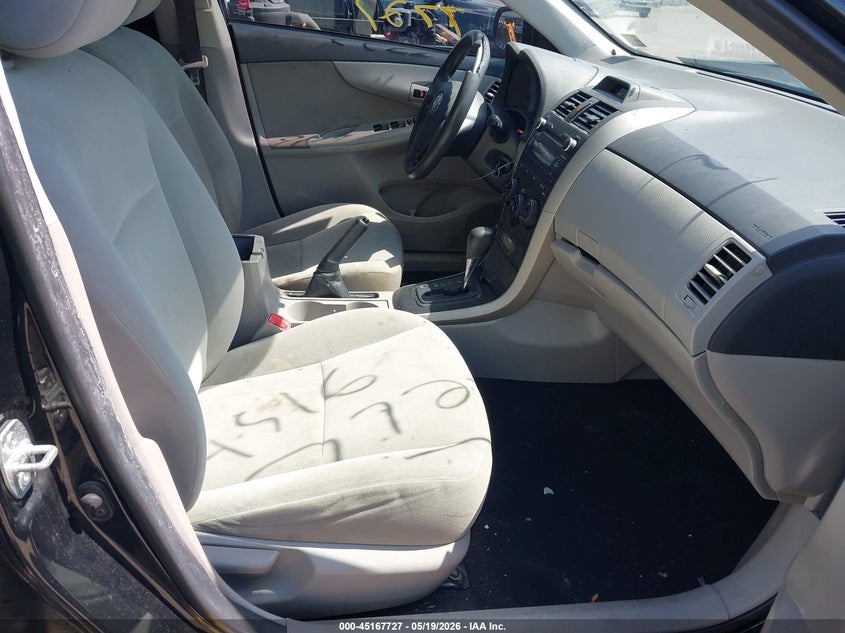 2013 TOYOTA COROLLA auction photo 5