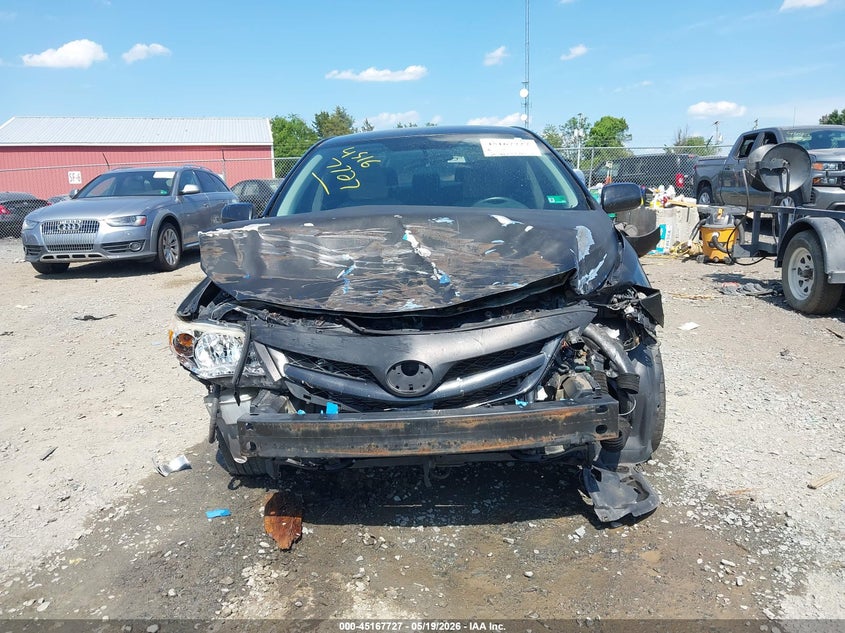 2013 TOYOTA COROLLA auction photo 6