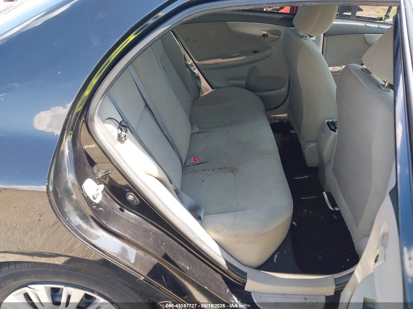 2013 TOYOTA COROLLA auction photo 8