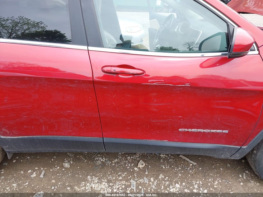 2016 JEEP CHEROKEE auction photo 6