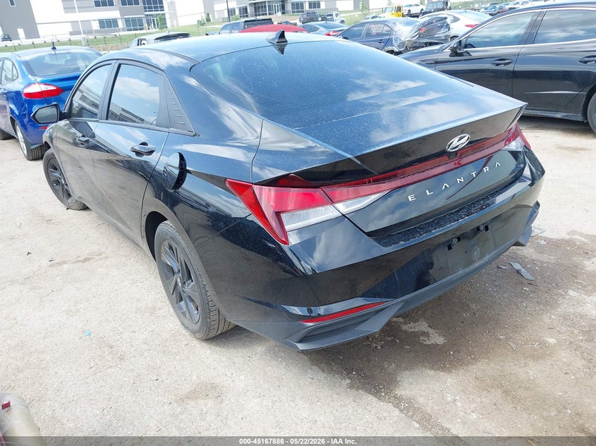 2023 HYUNDAI ELANTRA auction photo 3