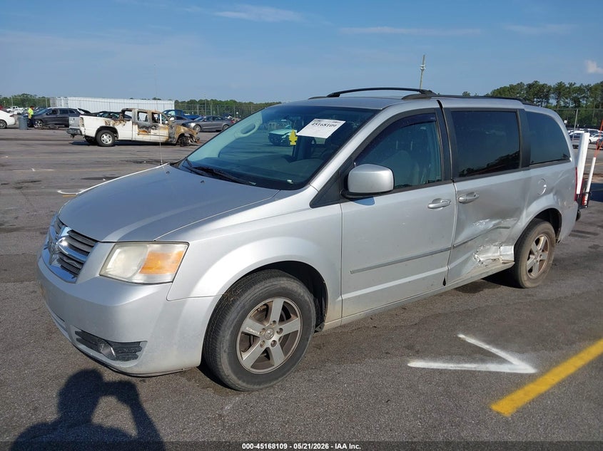2010 DODGE GRAND CARAVAN auction photo 2