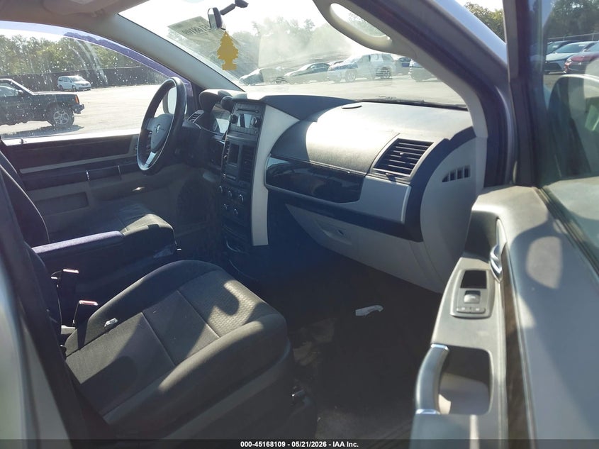 2010 DODGE GRAND CARAVAN auction photo 5