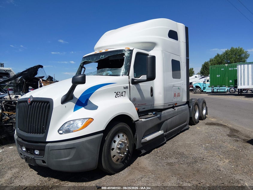 2021 INTERNATIONAL LT auction photo 2
