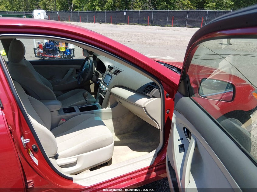 2009 TOYOTA CAMRY auction photo 5