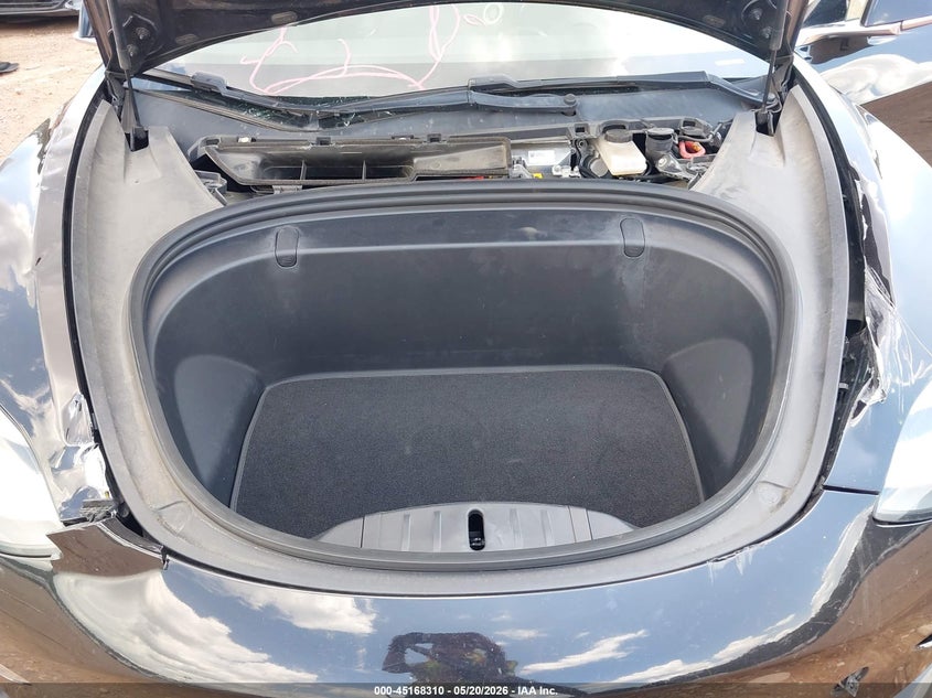 AtlanticExpress - Tesla Model 3