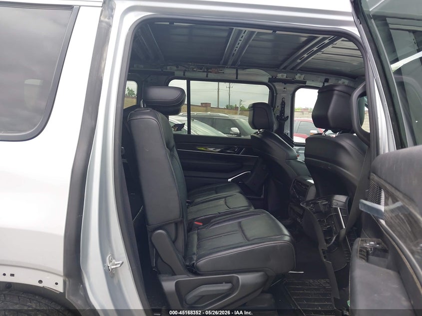 2022 Jeep Wagoneer Series Ii 4X4 VIN: 1C4SJVBT4NS182646 Lot: 45168352