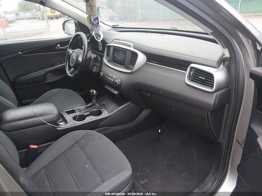 KIA SORENTO 2016 VIN 5XYPGDA3XGG041427