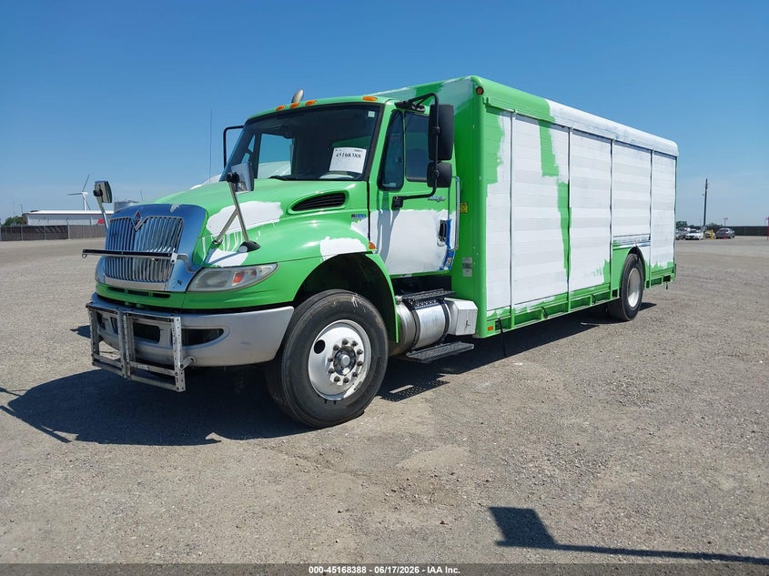 2014 INTERNATIONAL 4000 auction photo 2