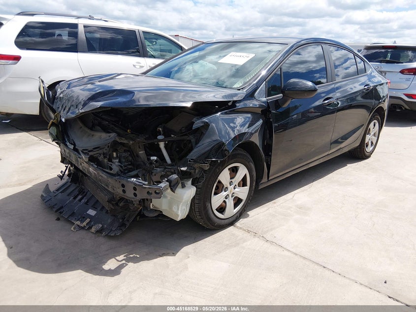 2018 CHEVROLET CRUZE auction photo 2