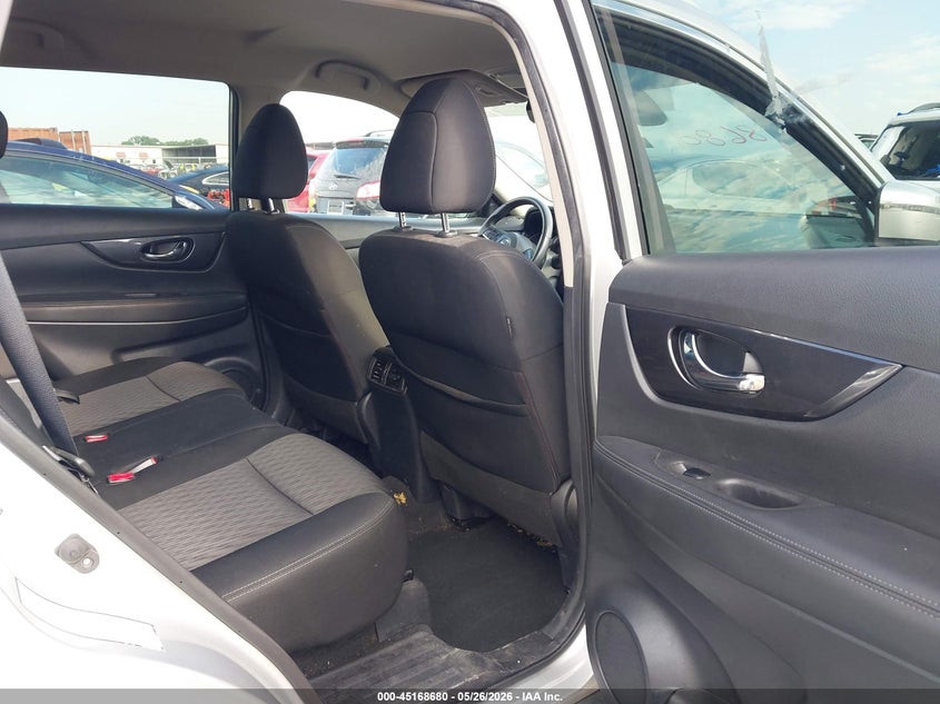 VIN KNMAT2MT2KP532453 2019 NISSAN ROGUE SV