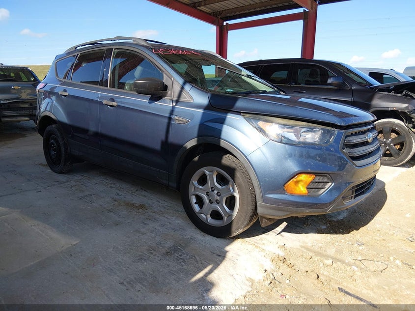 Vin: 1fmcu0f76jub20610, lot: 45666382, ford escape s 2018 img_1