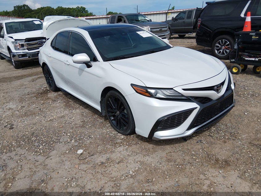 2021 TOYOTA CAMRY auction photo 1