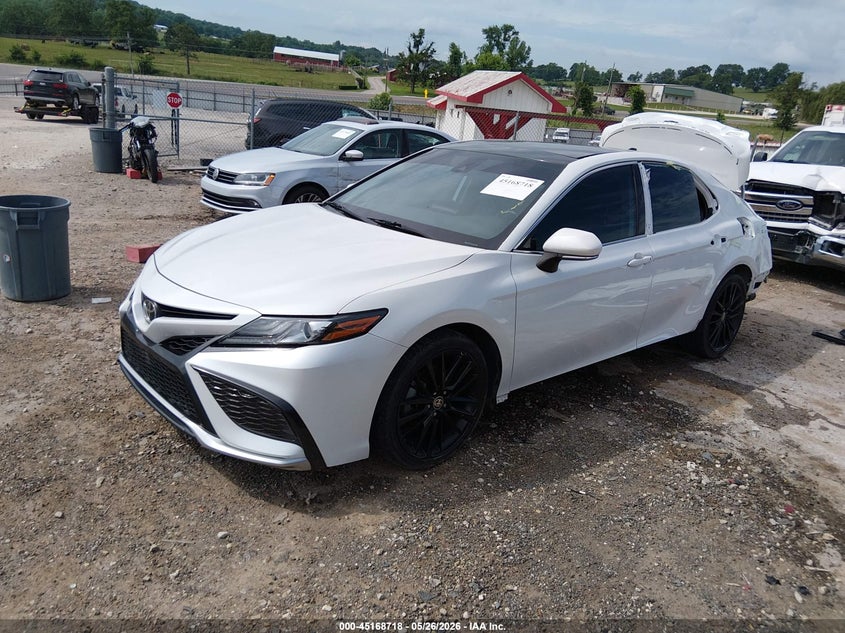 2021 TOYOTA CAMRY auction photo 2