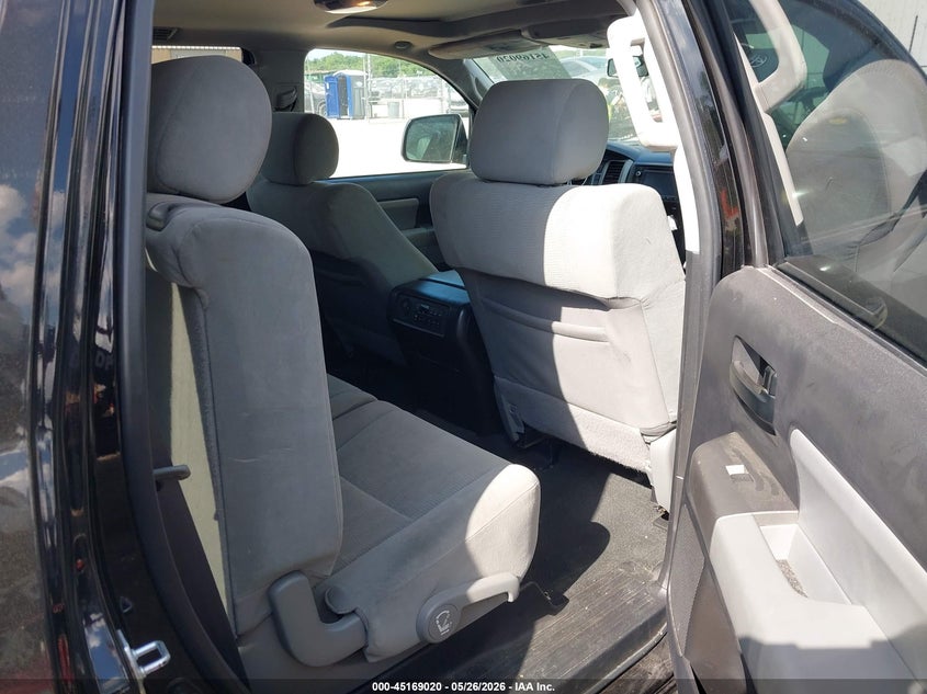 2016 Toyota Sequoia Sr5 5.7L V8 VIN: 5TDBW5G16GS136725 Lot: 45169020