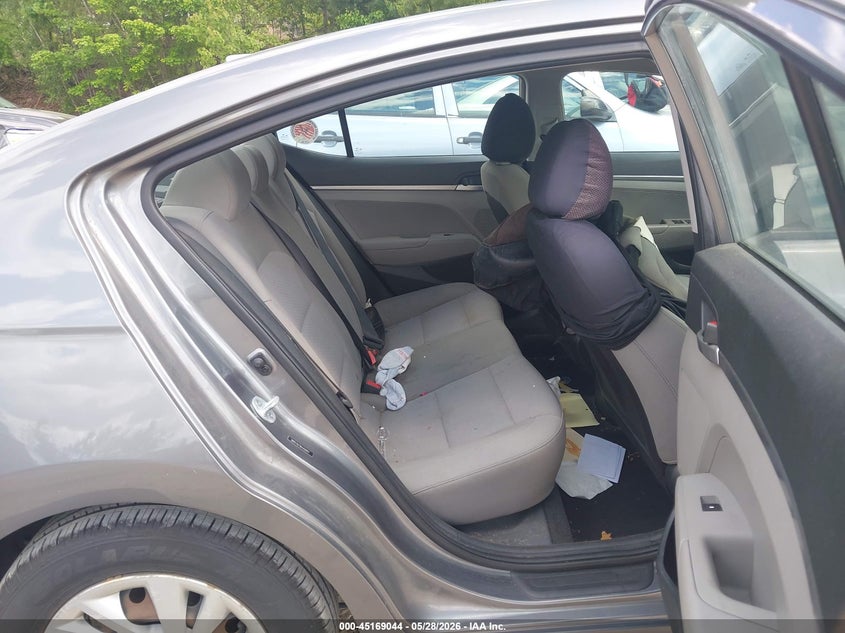 2019 HYUNDAI ELANTRA auction photo 8