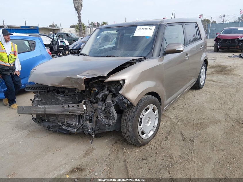 Vin: jtlze4fe2dj035467, lot: 45667004, scion xb 20132
