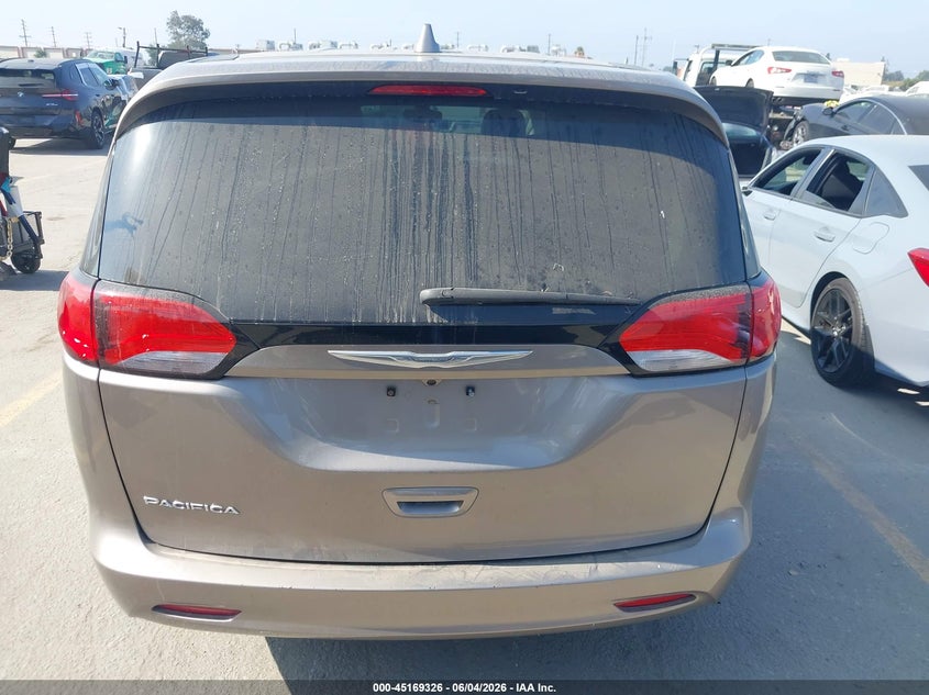 2017 Chrysler Pacifica Touring VIN: 2C4RC1DG9HR544266 Lot: 45169326