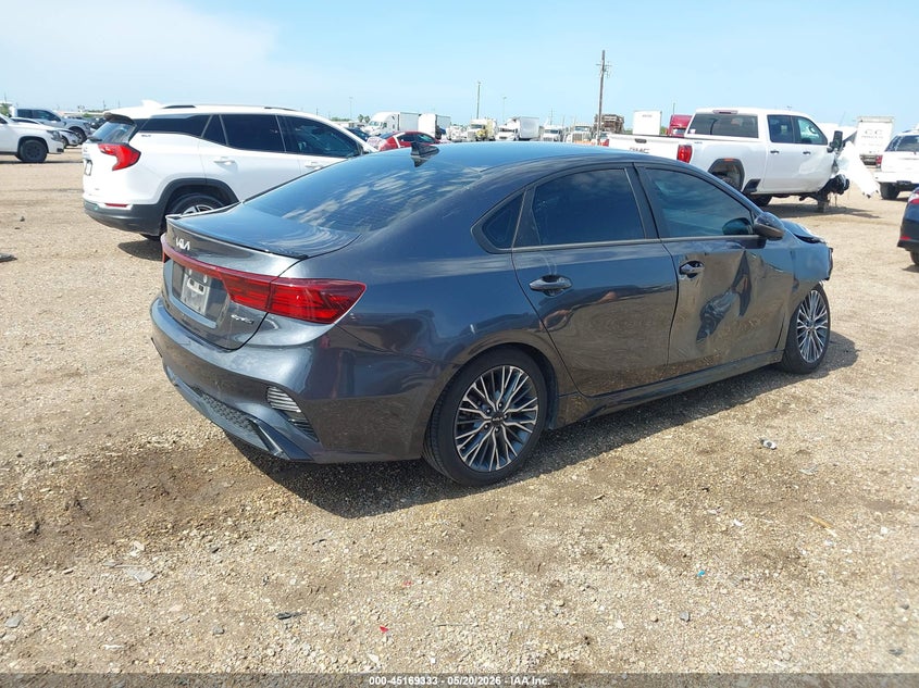 2023 KIA FORTE auction photo 4