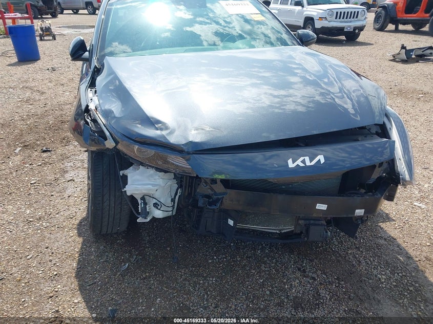 2023 KIA FORTE auction photo 6