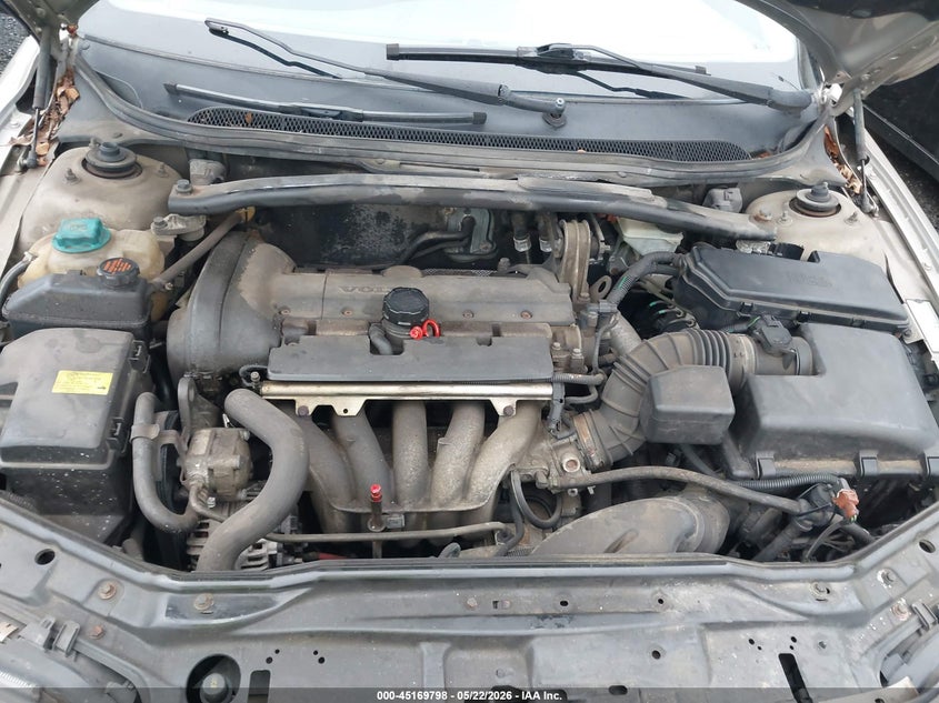 2003 Volvo V70 2.4 VIN: YV1SW61T432327183 Lot: 45169798