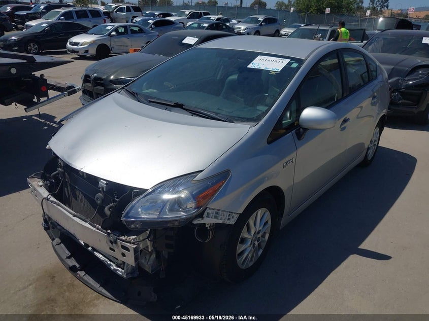 2014 TOYOTA PRIUS HATCHBACK 1.8L I-4 DOHC, VVT, 98HP