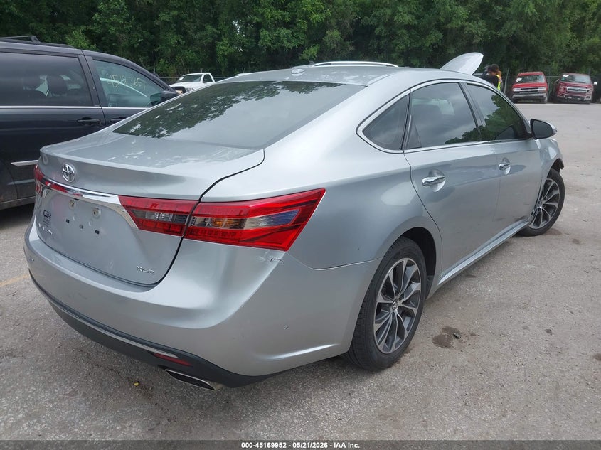 2016 TOYOTA AVALON auction photo 4
