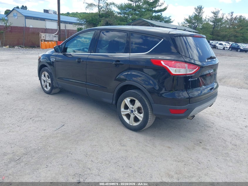 Vin: 1fmcu9gx7gua47744, lot: 45667662, ford escape se 20163