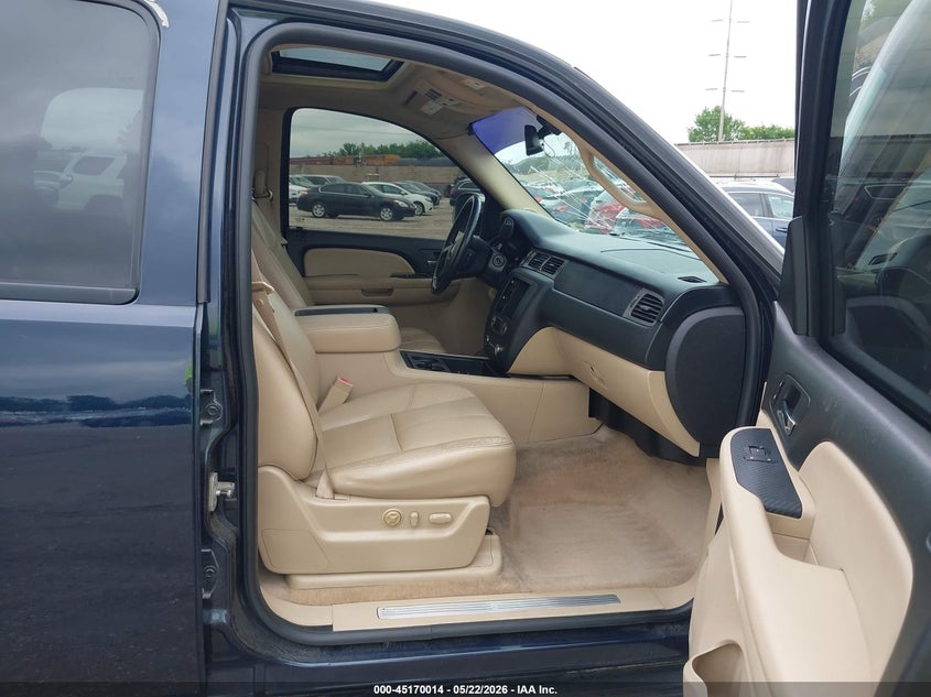 2008 CHEVROLET TAHOE auction photo 5
