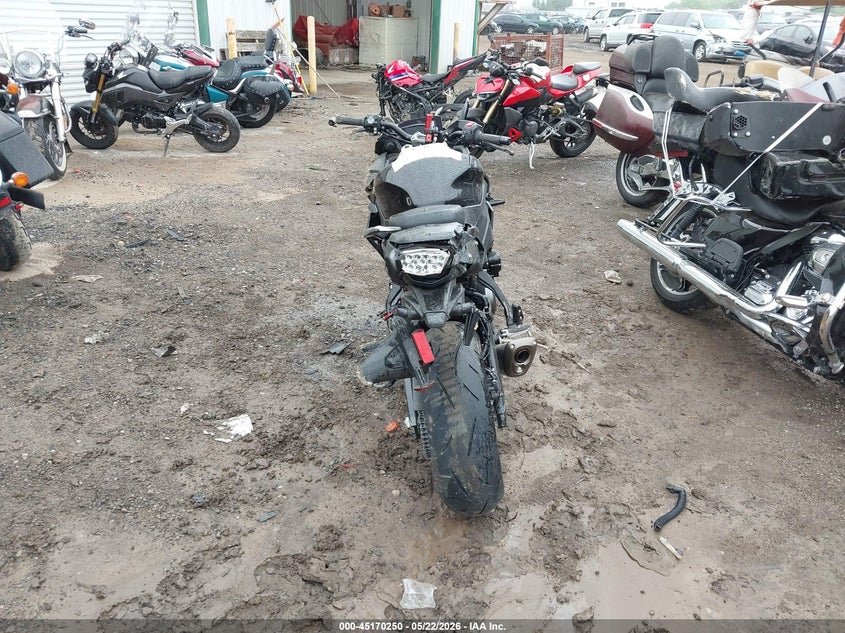 2024 Suzuki Gsx1000 Gt/Gt+ VIN: JS1EK12B6R7100557 Lot: 45170250