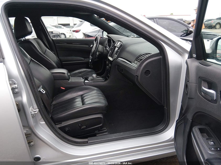 2021 CHRYSLER 300 auction photo 5