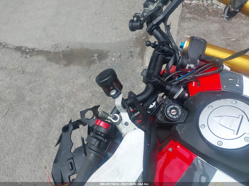 2023 DUCATI HYPERMOTARD auction photo 7