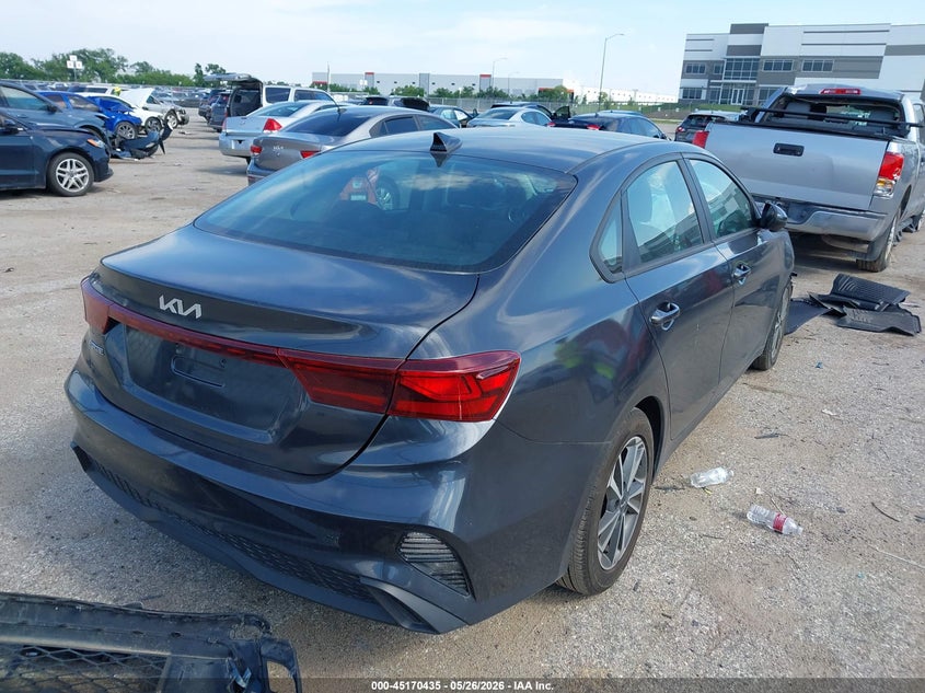 2023 KIA FORTE auction photo 4